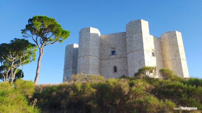 Castel del Monte apulia italy Emperor Frederick II octagonal castle puglia