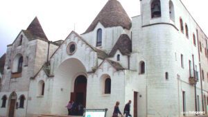 Alberobello trulli puglia guide tour