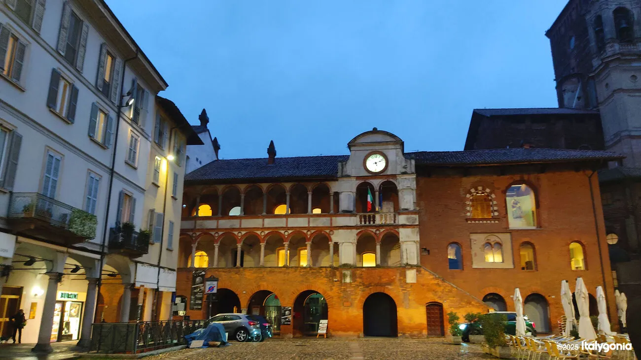 Pavia Private Tour: Historic Center & Medieval Churches