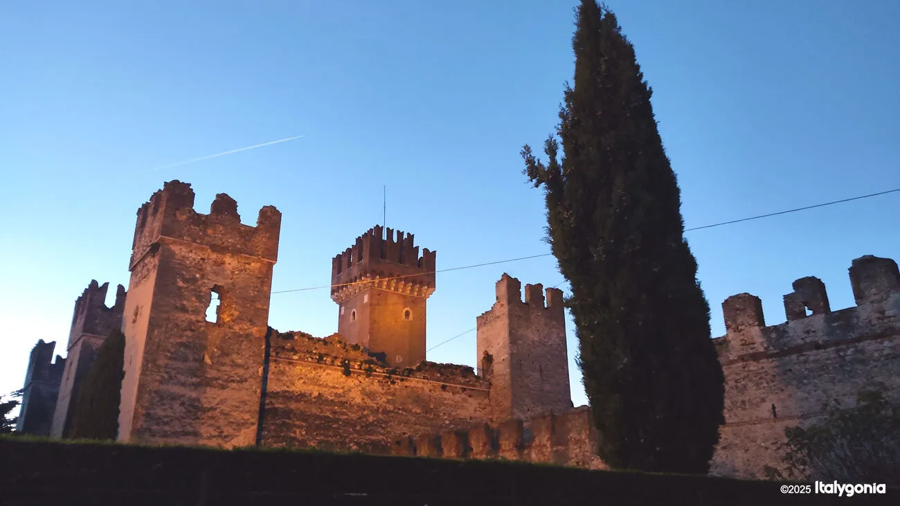 Lazise Private Tour: History, Castle Views & Lake Garda