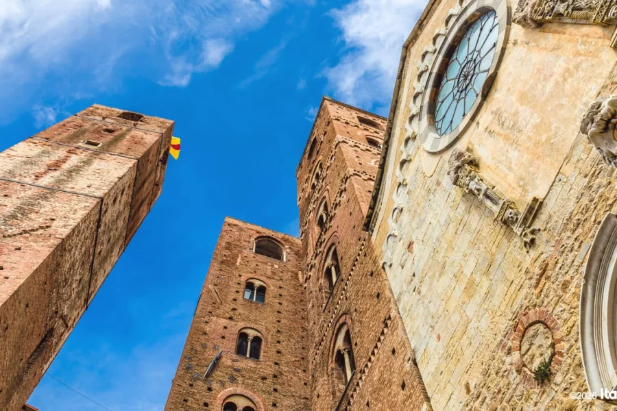 Albenga Private Tour: Medieval Towers, Old Town & History