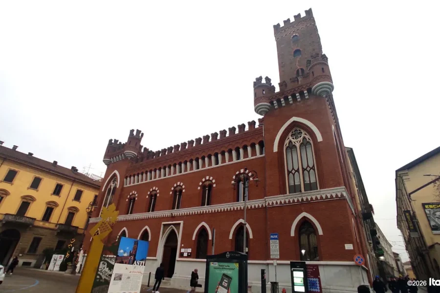 Asti Private Tour: Old Town, Cathedral & Jewish Ghetto