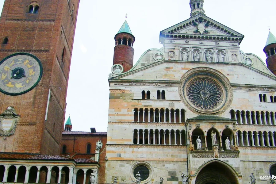 Cremona Private Tour: Cathedral, Torrazzo & Stradivari