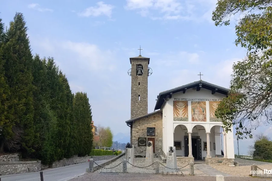Magreglio Private Tour: Ghisallo Cycling & Lake Como Views