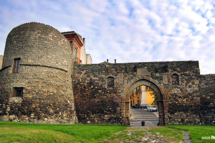Melfi Private Tour: Medieval Castle & Norman Heritage Walk