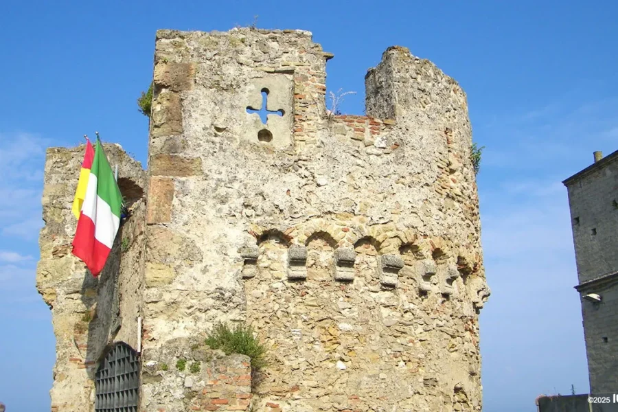 Termoli Private Tour: Old Town, Swabian Castle & Trabocchi