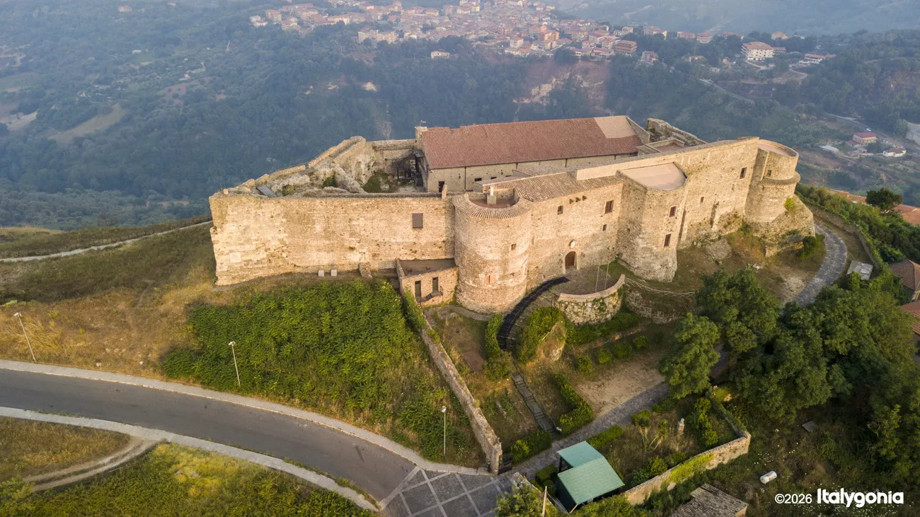 Vibo Valentia Private Tour: Norman Castle Views & Historic Center