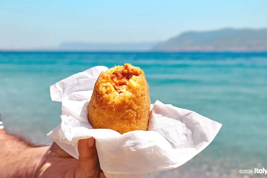 Catania Private Tour: Baroque Sights, Historic Markets & Arancino Tasting