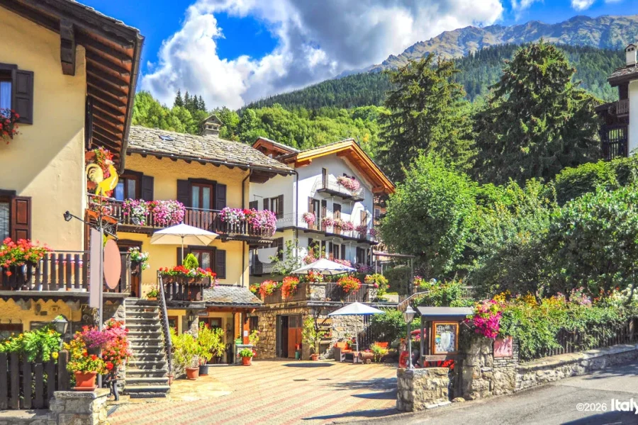 Courmayeur Private Tour: Mont Blanc Views & Alpine Heritage