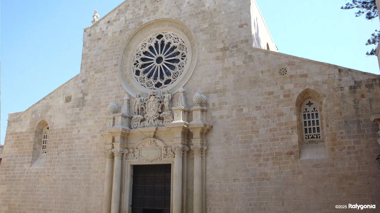 Otranto Private Tour: Old Town, Cathedral & Castle Views
