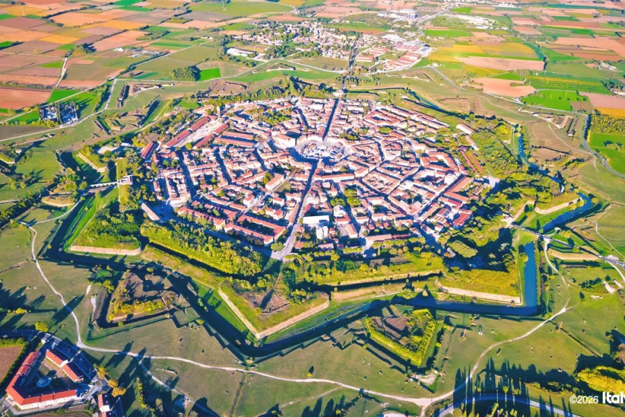 Palmanova Private Tour: UNESCO Star Fortress & Tunnels