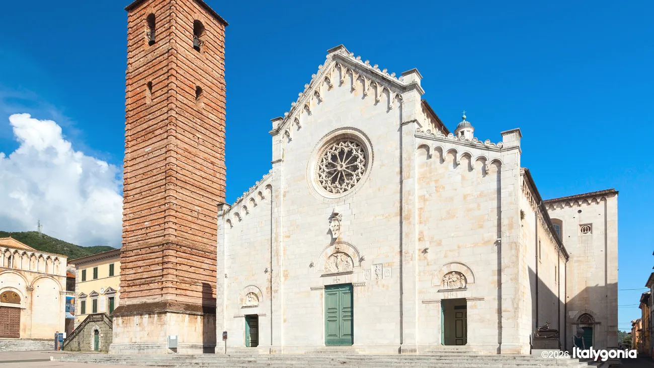 Pietrasanta Private Tour: Art, Botero, Marble & History