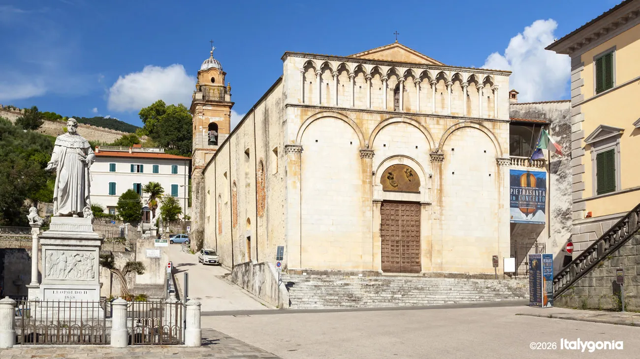 Pietrasanta Private Tour: Art, Botero, Marble & History