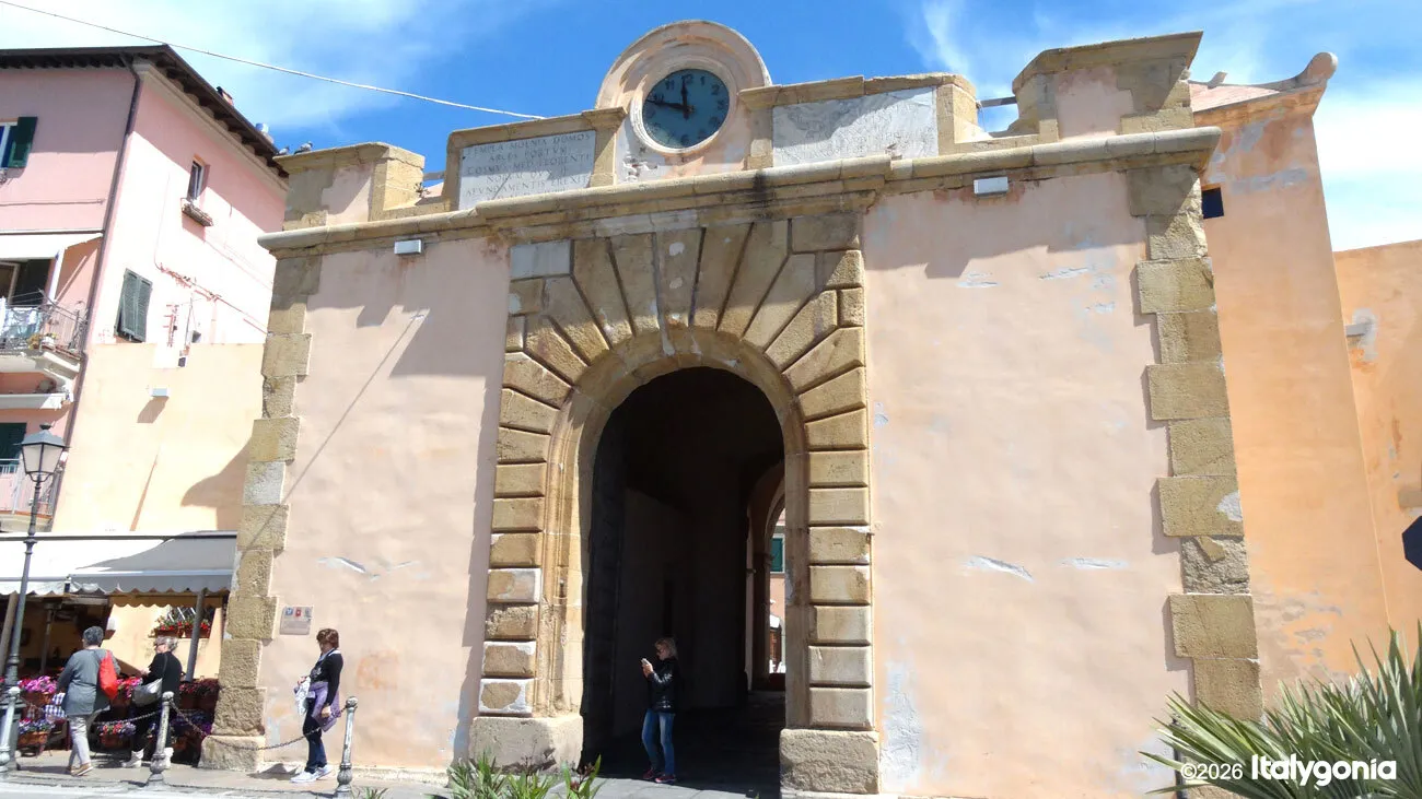 Portoferraio Private Tour: Elba Island Fortress Views & Napoleon