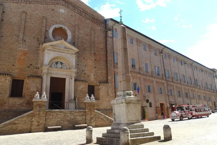 Urbino Private Tour: Renaissance Heritage & Raphael’s Legacy