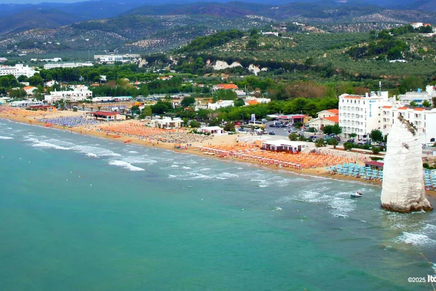 Vieste Private Tour: Old Town, Cathedral & Pizzomunno Monolith