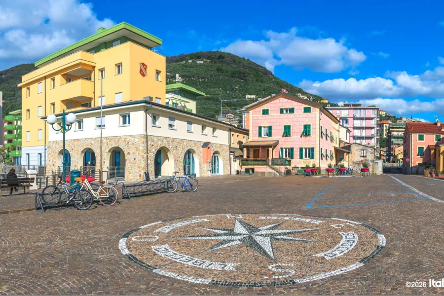 Chiavari Private Tour: Historic Center, Castle Views and Coast