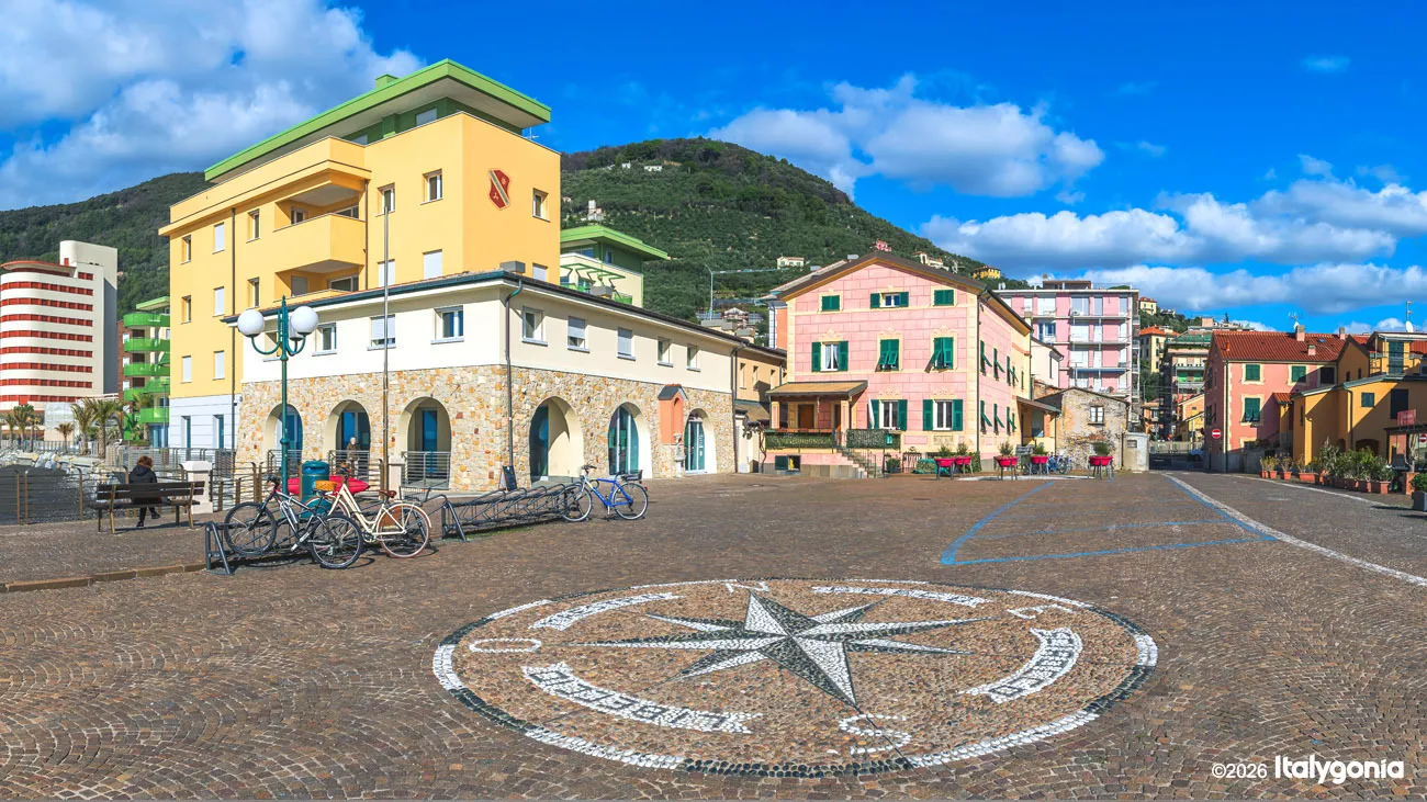 Chiavari Private Tour: Historic Center, Castle Views and Coast