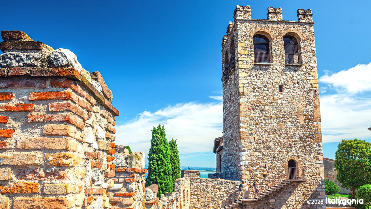 Desenzano del Garda Private Tour: Historic Center & Lake Views