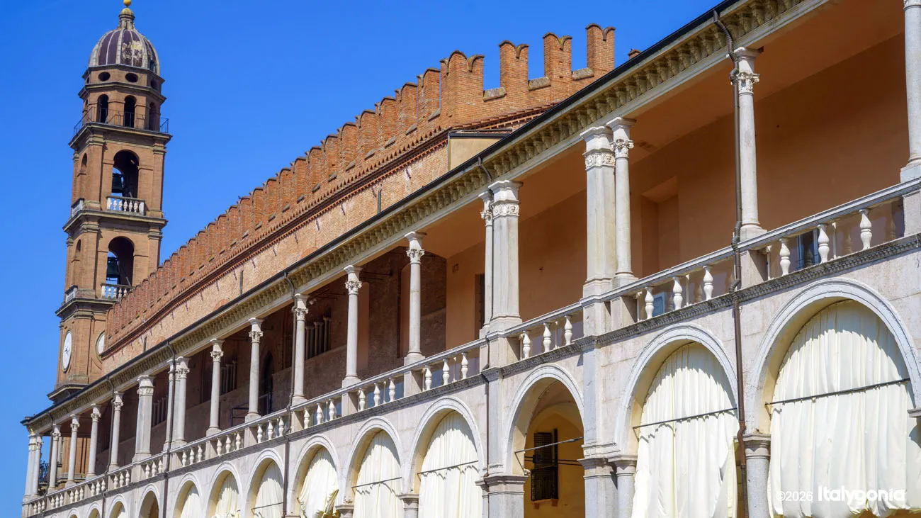 Faenza Private Tour: Historic Center, Palaces & Ceramics