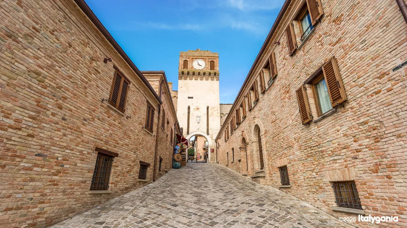 Gradara Private Tour: Castle, Medieval Village & Romance