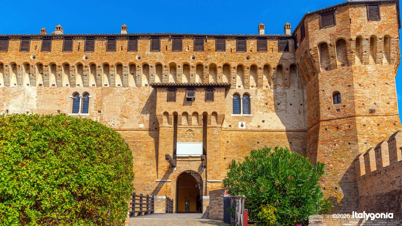 Gradara Private Tour: Castle, Medieval Village & Romance