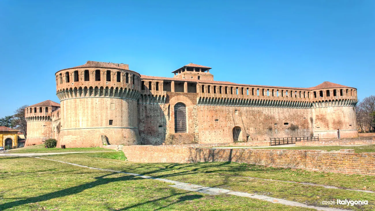 Imola Private Tour: Historic Center, Sforza Fortress & Formula 1