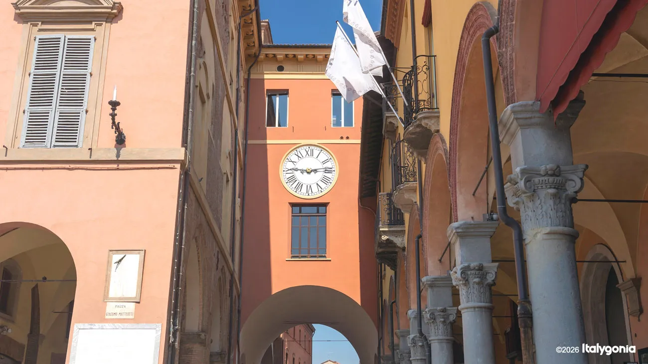 Imola Private Tour: Historic Center, Sforza Fortress & Formula 1