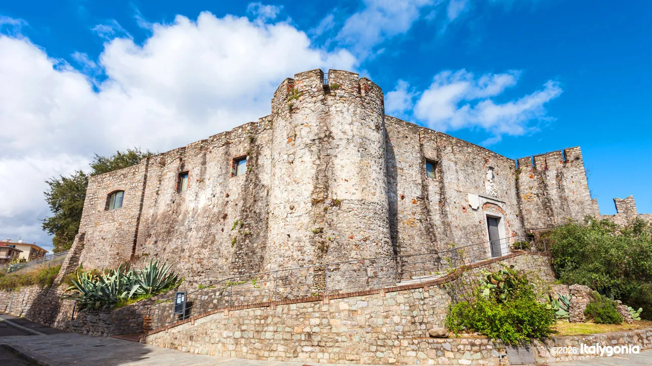 La Spezia Private Tour: Historic Center & Castle Views